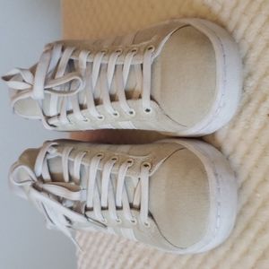 Adidas Grand Court Sneakers